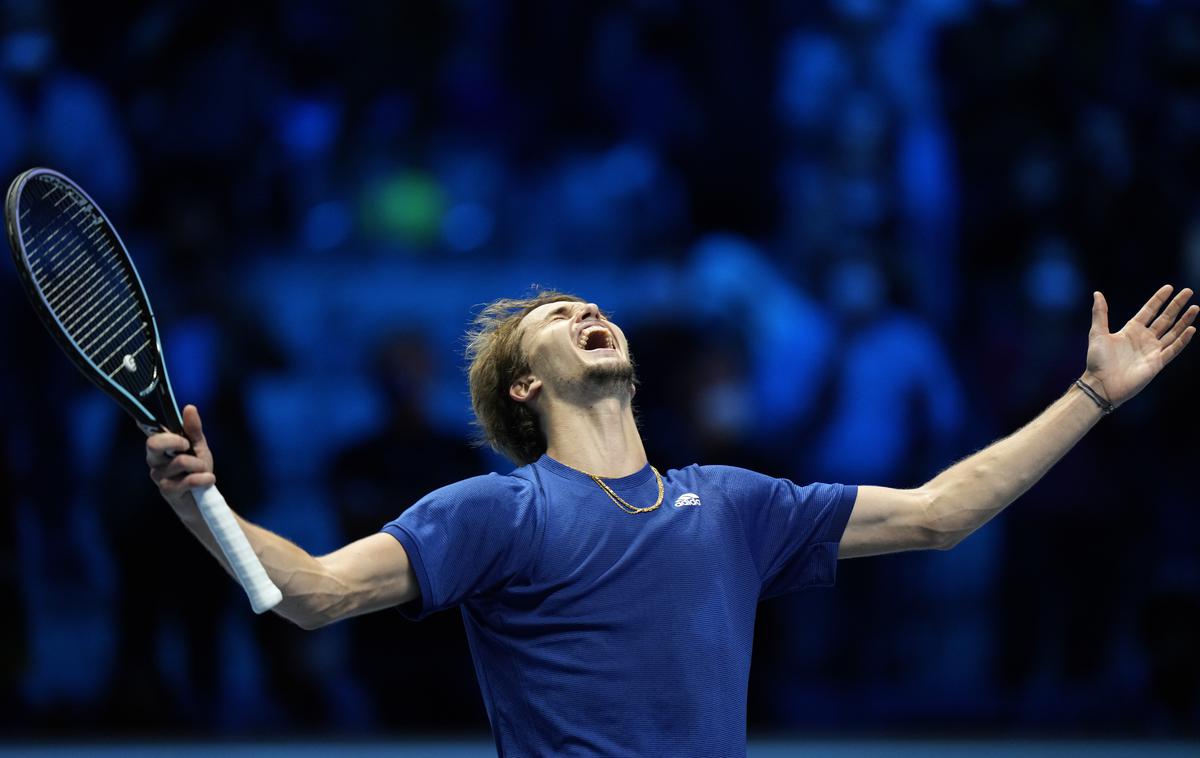 Alexander Zverev | Alexander Zverev je v finalu zaključnega turnirja v Torinu premagal Danila Medvedjeva. | Foto Guliverimage