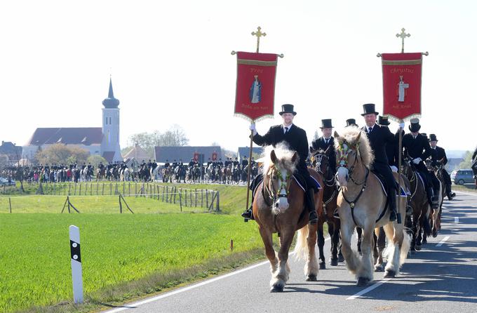 Lužiški Srbi, ki živijo v Brandenburgu in so protestanti, so bolj naklonjeni AfD kot večinoma katoliški Lužiški Srbi na Saškem. Na fotografiji: katoliški Lužiški Srbi iz Gornje Lužice na Saškem. | Foto: Guliverimage/Vladimir Fedorenko