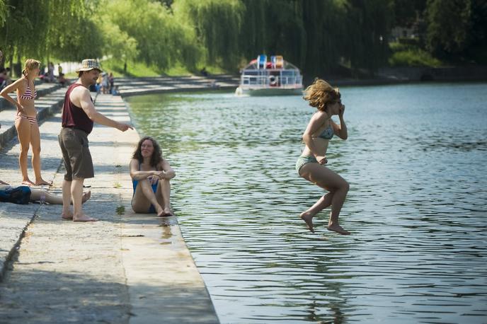 Ljubljanica | Kopanje v Ljubljanici sicer ni prepovedano, a ni priporočljivo. | Foto Bor Slana