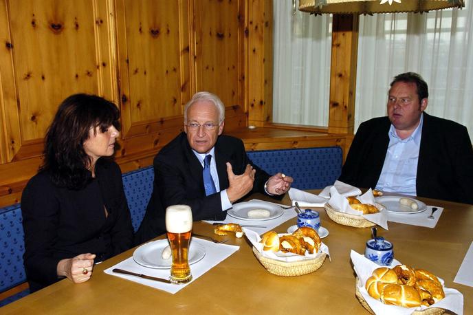 Bavarski zajtrk | Weißwurstfrühstück je tradicionalni bavarski zajtrk, sestavljen iz klobas, mehkih prestic, sladke gorčice in pšeničnega piva. | Foto Guliverimage