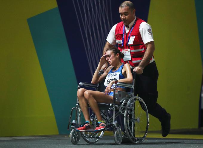 Številne maratonke so v nehumanih razmerah povsem omagale. | Foto: Reuters