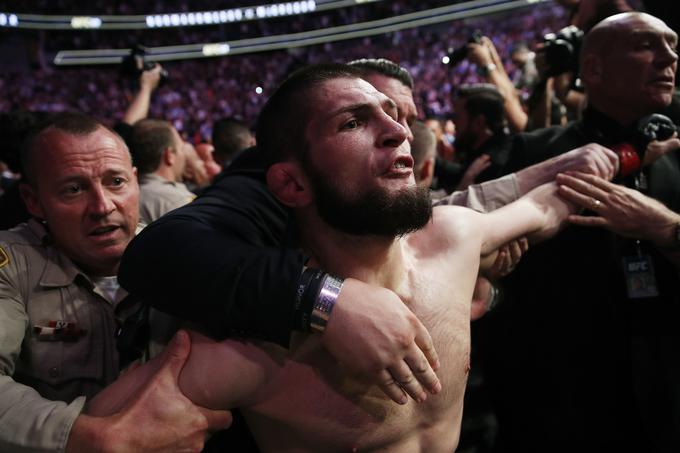 Habiba Nurmagomedova je sprovociral do konca, tudi po zmagi v dvoboju na turnirju UFC 229 se ni pomiril. Prišlo je do množičnega pretepa. | Foto: Guliverimage/Vladimir Fedorenko