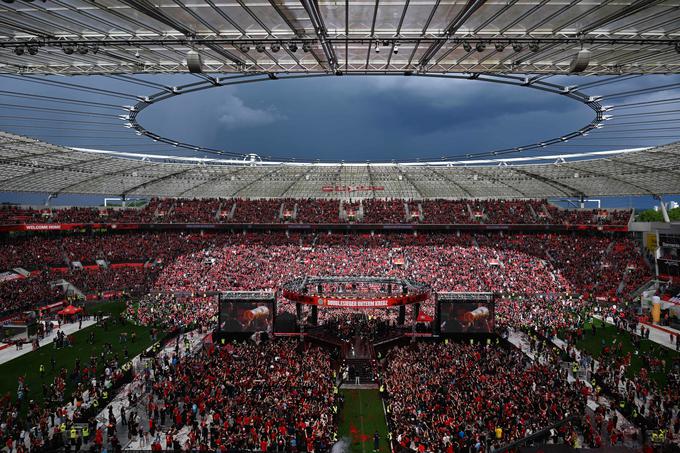 Velika zabava na Bayerjevem stadionu v Leverkusnu | Foto: Reuters