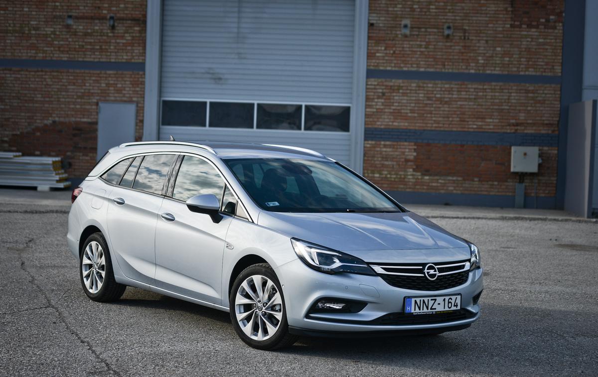 Opel astra sports tourer - fotogalerija testnega vozila | Foto Ciril Komotar