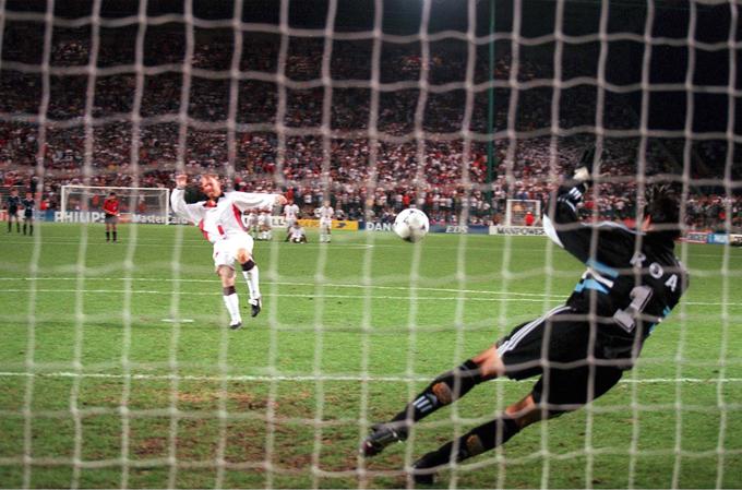 Z ubranjeno enajstmetrovko po strelu Davida Beattyja je v očeh Argentincev postal nesmrten. | Foto: Getty Images