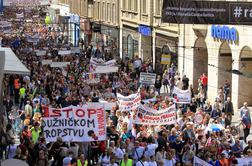 Na protestih hrvaškega združenja Franak v Zagrebu več tisoč ljudi, tudi iz Slovenije (foto)