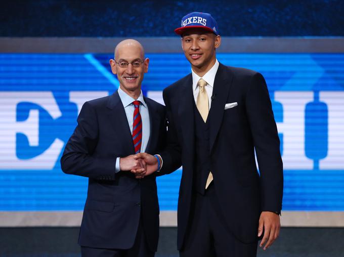 Simmonsu je veliko sreče v ligi NBA zaželel komisar lige Adam Silver. | Foto: Reuters