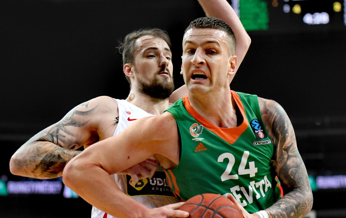 Cedevita Olimpija : Prometej Alen Omić | Cedevita Olimpija je bila v Kaunasu brez možnosti. | Foto Tine Ružič/Cedevita Olimpija