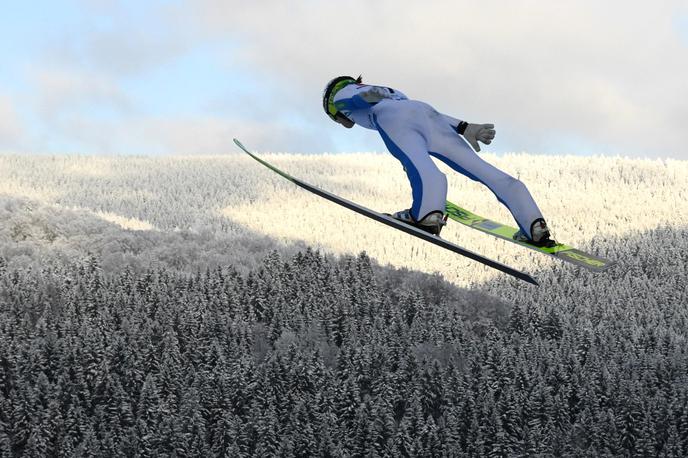 Urša Bogataj | Urša Bogataj je na tretjem mestu najvišje uvrščena Slovenka v svetovnem pokalu. V Klingenthalu je na eni tekmi skočila na stopničke. Kako bo v Ramsauu? | Foto Reuters