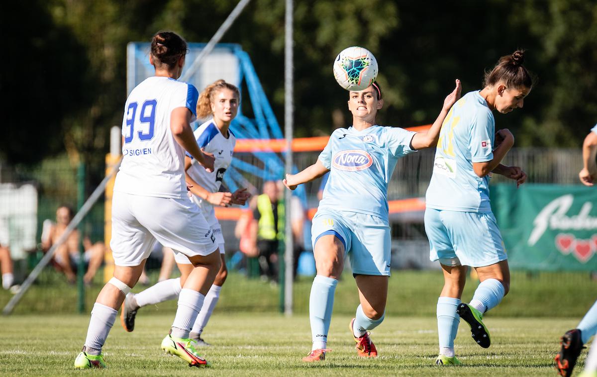 ŽNK Pomurje - Rigas | Nogometašice None Pomurja Beltincev so po zmagi nad armensko Hayaso osvojile tretje mesto, kar ni bilo dovolj za preboj v ligo prvakinj. | Foto Blaž Weindorfer/Sportida