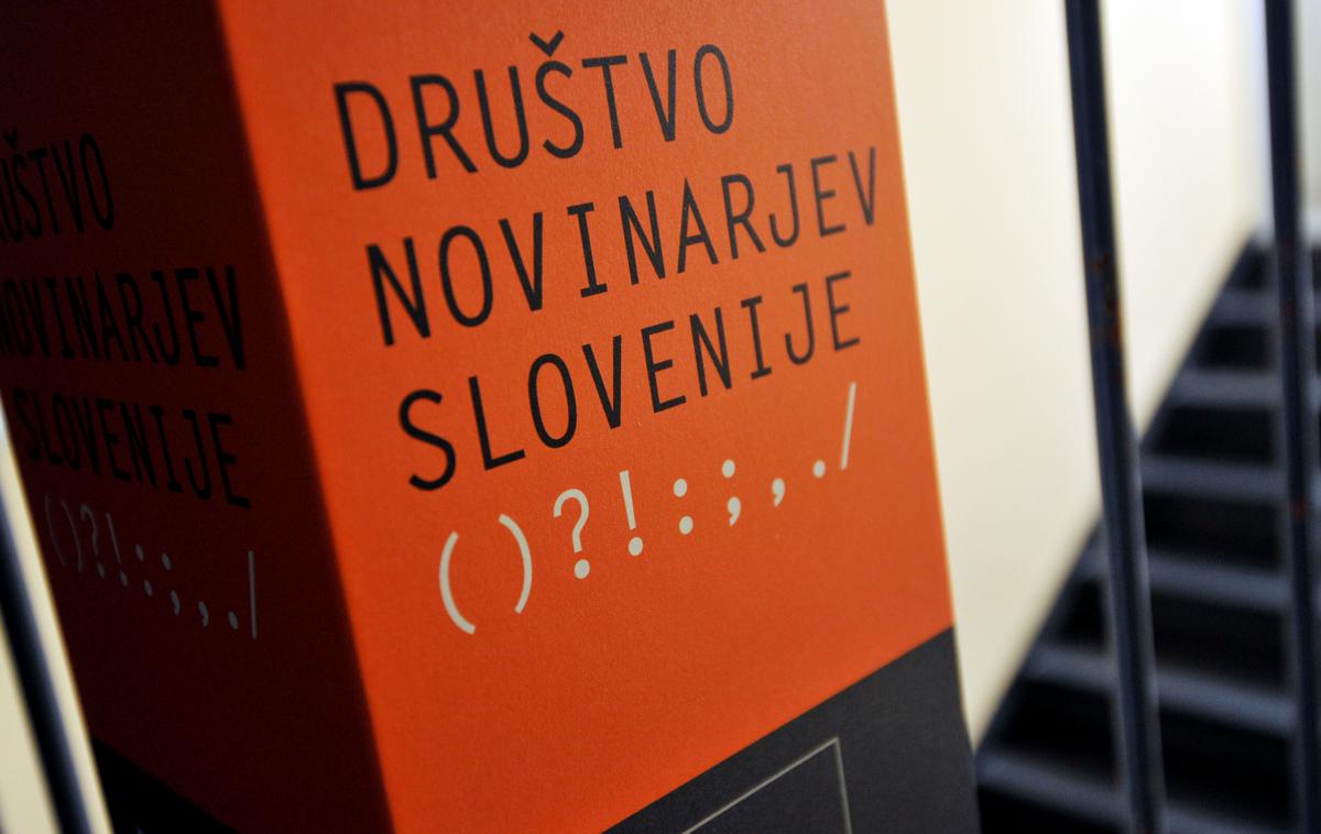 Društvo novinarjev Slovenije | Društvo novinarjev Slovenije (DNS) je v Ljubljani podelilo nagrade čuvaj (watchdog) za leto 2019. | Foto STA