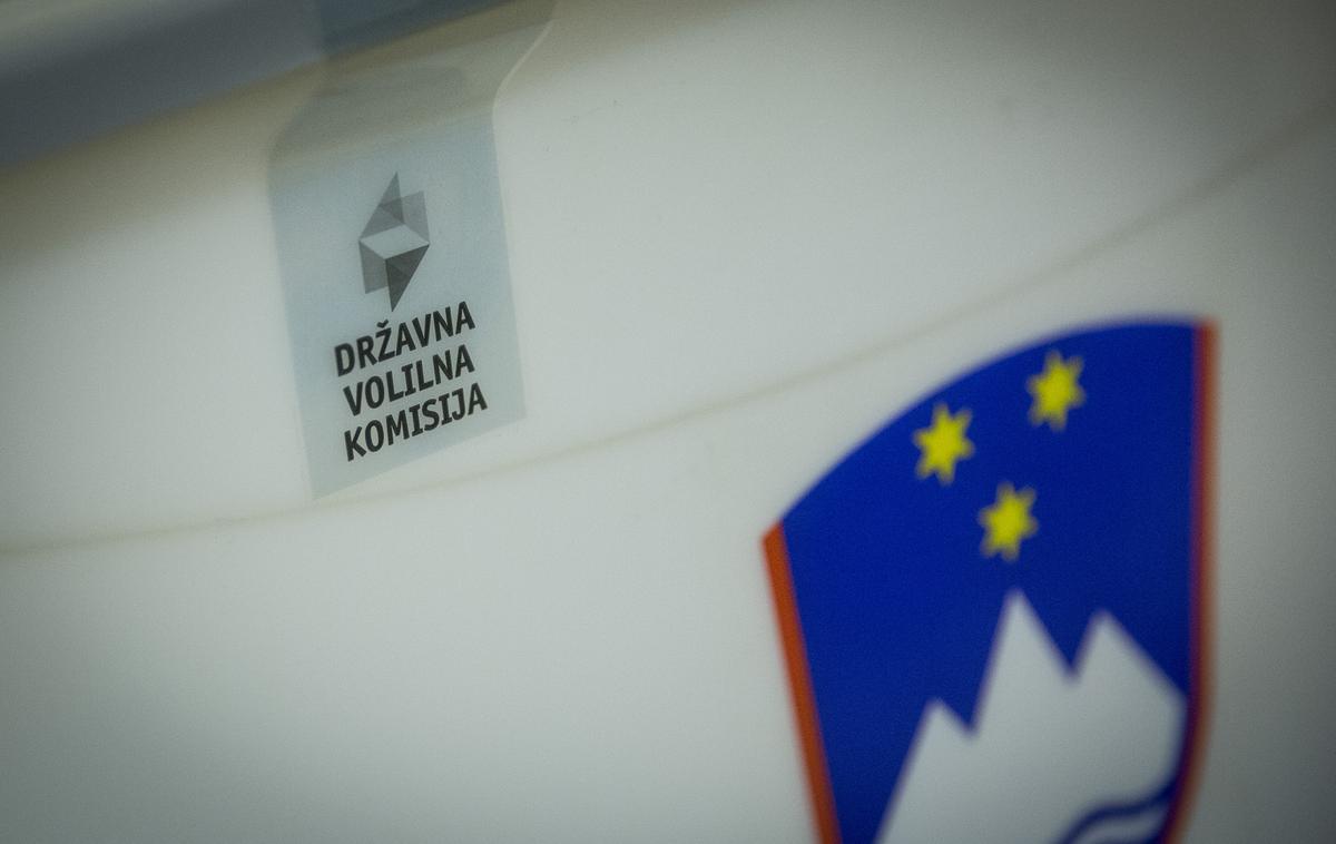 volišče, volitve, volivci, volilni listič, predsedniške volitve, glasovnica | Foto Ana Kovač