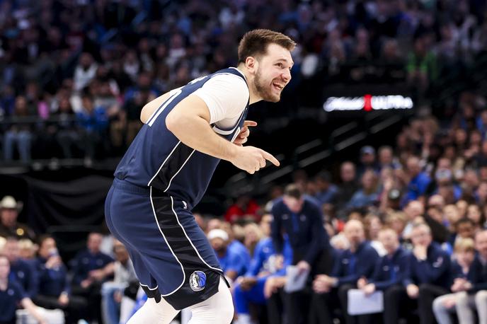 Luka Dončić | Luka Dončić se je po treh zaporednih porazih spet veselil zmage. | Foto Reuters