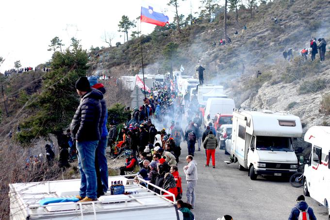 Med navijači je bilo tudi letos veliko zastav iz Slovenije. | Foto: Gregor Pavšič