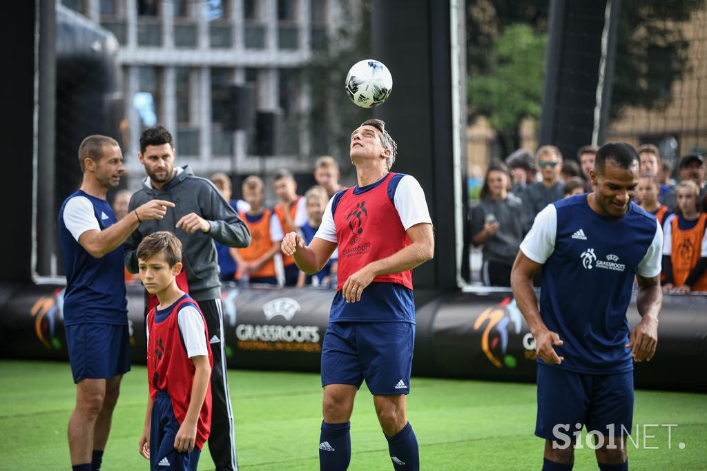 Uefa Ljubljana 2019 Trg Republike Nogomet v šolah