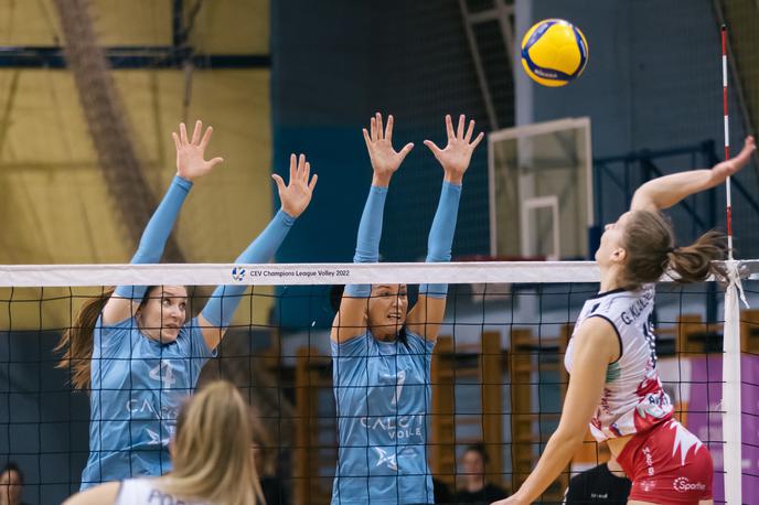 Calcit Volley - Nova KBM Branik | Kamničanke so v derbiju prvenstva s 3:1 premagale Mariborčanke. | Foto Klemen Brumec