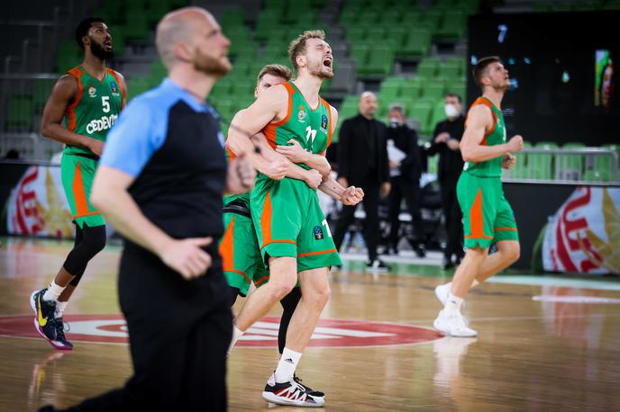 Jaka Blažič | Jaka Blažič je bil z 29 točkami najboljši strelec tekme, a to ni bilo dovolj, da bi Olimpija prišla do velikega skalpa. | Foto Vid Ponikvar