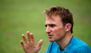 Slavni švicarski alpinist Ueli Steck prva letošnja žrtev Everesta