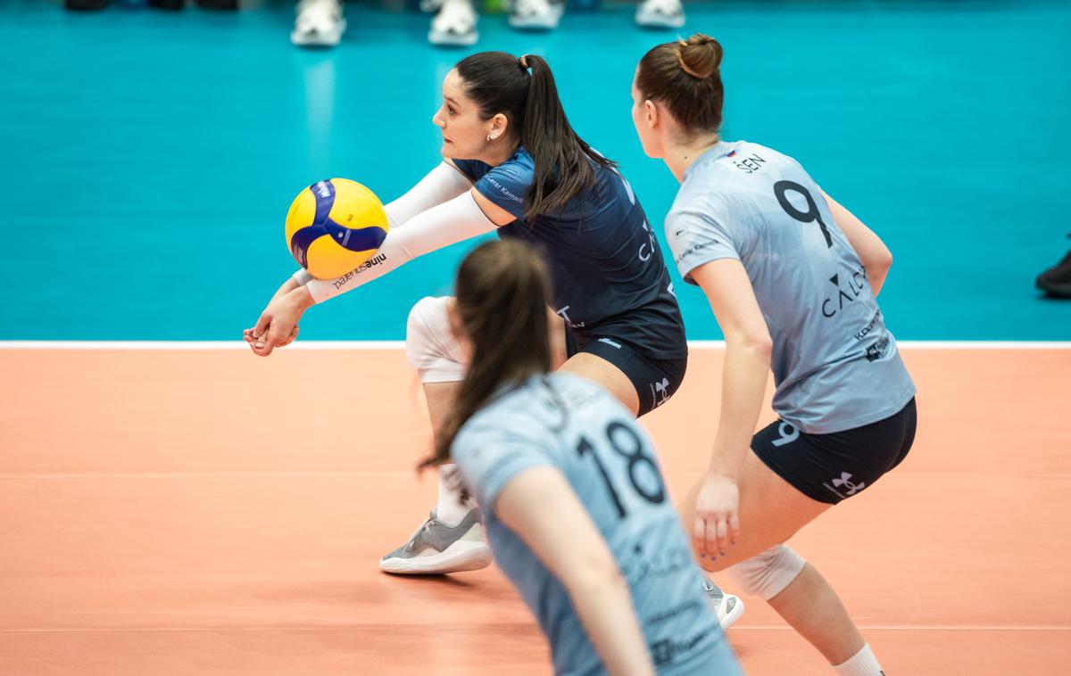 Odbojkarski pokal Slovenije, Calcit Volley - Nova KBM Branik | Kamničanke gostijo Novogoričanke. | Foto Jure Banfi