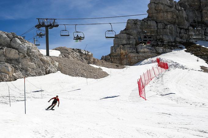 Na Kaninu kljub situaciji ohranjajo optimizem. Če že zima ne bo takšna, kot si jo želijo, pa v sozvočju z njihovim sloganom Smučamo do maja, stavijo na pomladansko smuko. | Foto: Matic Klanšek Velej/Sportida