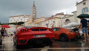 Cars&Coffee v Piranu: Katere so bile glavne avtomobilske zvezde na Tartinijevem trgu #foto