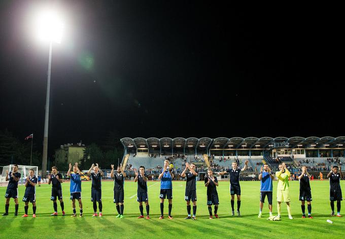 Vrtnice so se v četrtek poslovile od Evrope. | Foto: Vid Ponikvar