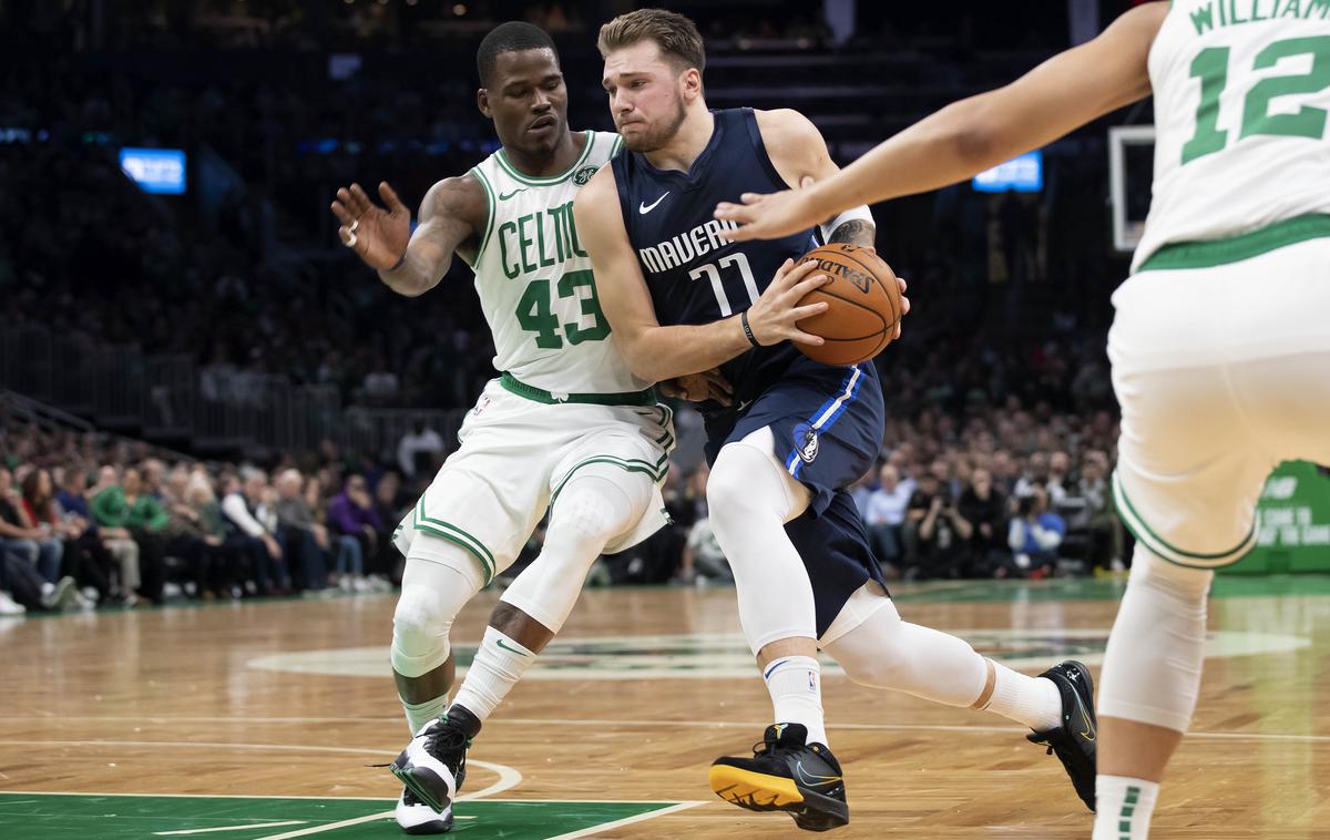 Luka Dončić | Luka Dončić je v Bostonu vknjižil prvi poraz na gostovanju v tej sezoni. | Foto Reuters