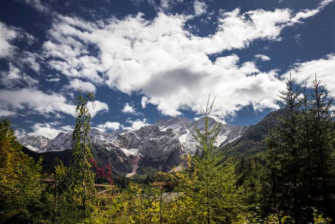 Večino gostov Jezersko zanima poleti, ne pozimi, je povedal Mitja Kobal, ki tam oddaja počitniško hiško. | Foto: Airbnb