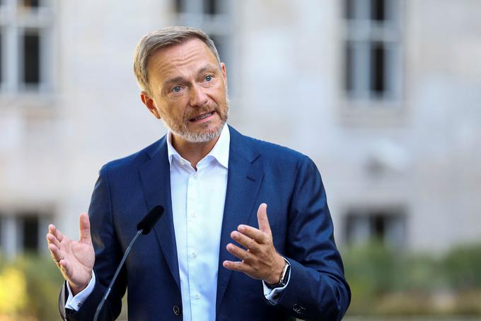 Razrešeni finančni minister in vodja FDP,  Christian Lindner.  | Foto: Reuters