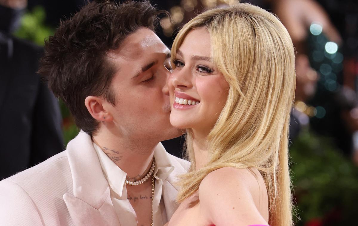 Brooklyn Beckham in Nicola Peltz | Brooklyn, najstarejši sin Davida in Victorie Beckham, se je aprila letos poročil z bogato dedinjo Nicolo Peltz. | Foto Reuters