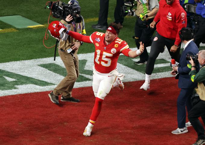 Patrick Mahomes je kot že tolikokrat začaral še eno nepozabno zmago Kansas Cityja. | Foto: Reuters