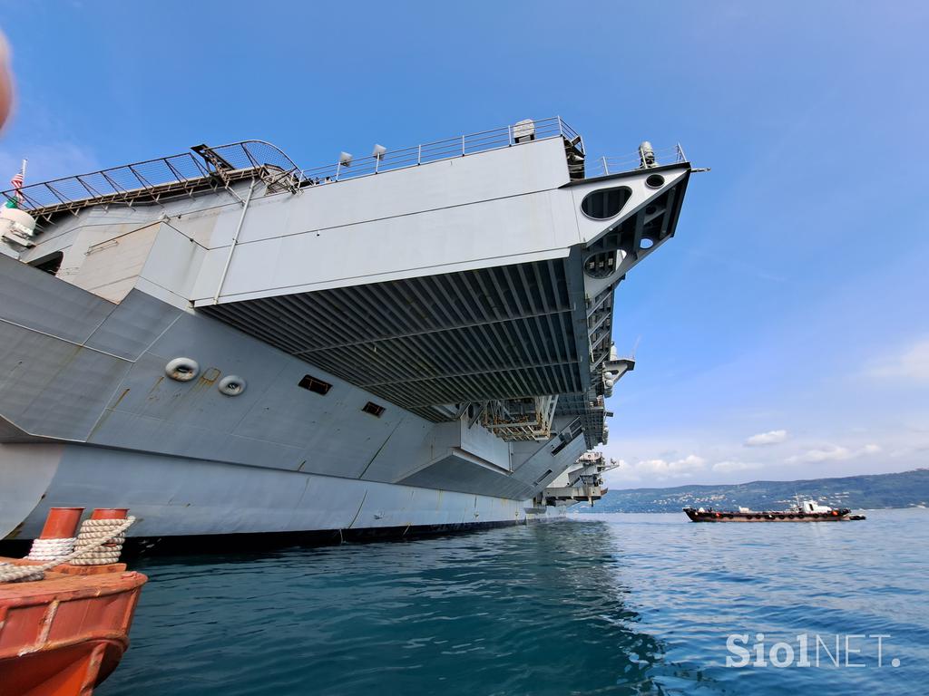 letalonosilka USS Gerald R. Ford