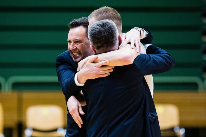 futsal, Slovenija : Latvija, 12. april 2021 | Selektor Tomi Horvat je presrečen, če testiranje na koronavirus postreže s prijetnimi novicami. | Foto Grega Valančič/Sportida