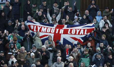 Senzacija na Otoku! Liverpool izpadel proti avtsajderju. Konec tudi za Tottenham in Chelsea.