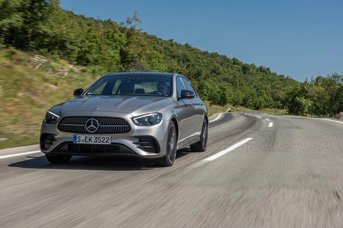 mercedes E | Mercedes-Benz s prenovo razreda E ostaja zvest poreklu tega avtomobila.  | Foto Mercedes-Benz