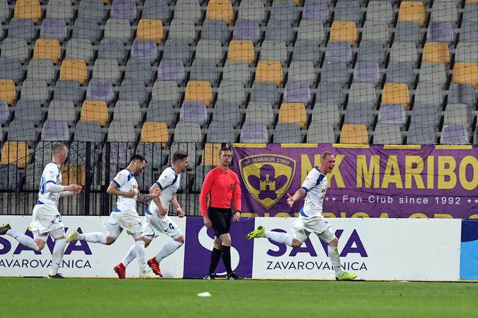 Celje | Takole so se Celjani razveselili izenačujočega zadetka v Mariboru. | Foto Miloš Vujinović/Sportida