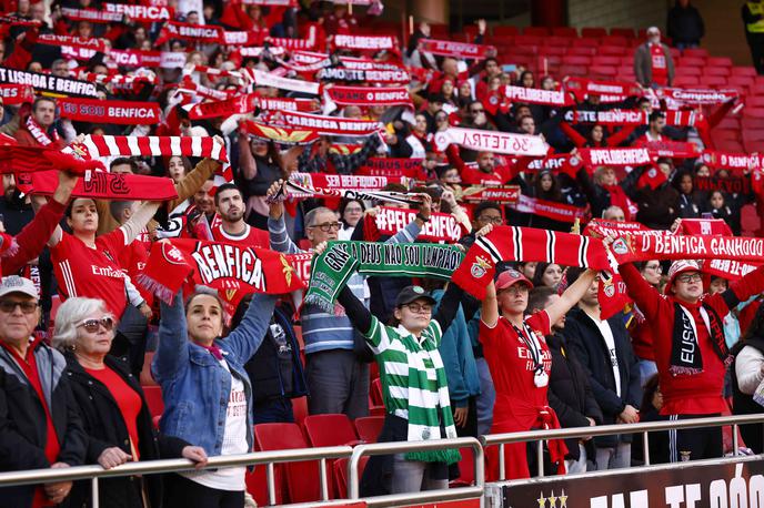 Benfica Sporting Navijači | Ljubitelji ženskega nogometa so v soboto na Luzu prisostvovali zgodovinskemu prizoru svetovnega nogometa, | Foto Guliverimage