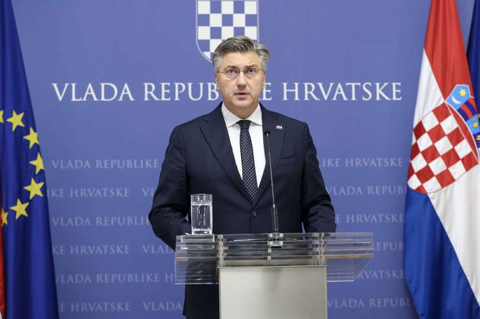 Andrej Plenković | "V teh okoliščinah sem Banožića razrešil s položaja ministra za obrambo," je na novinarski konferenci dejal Plenković. | Foto Hina/STA