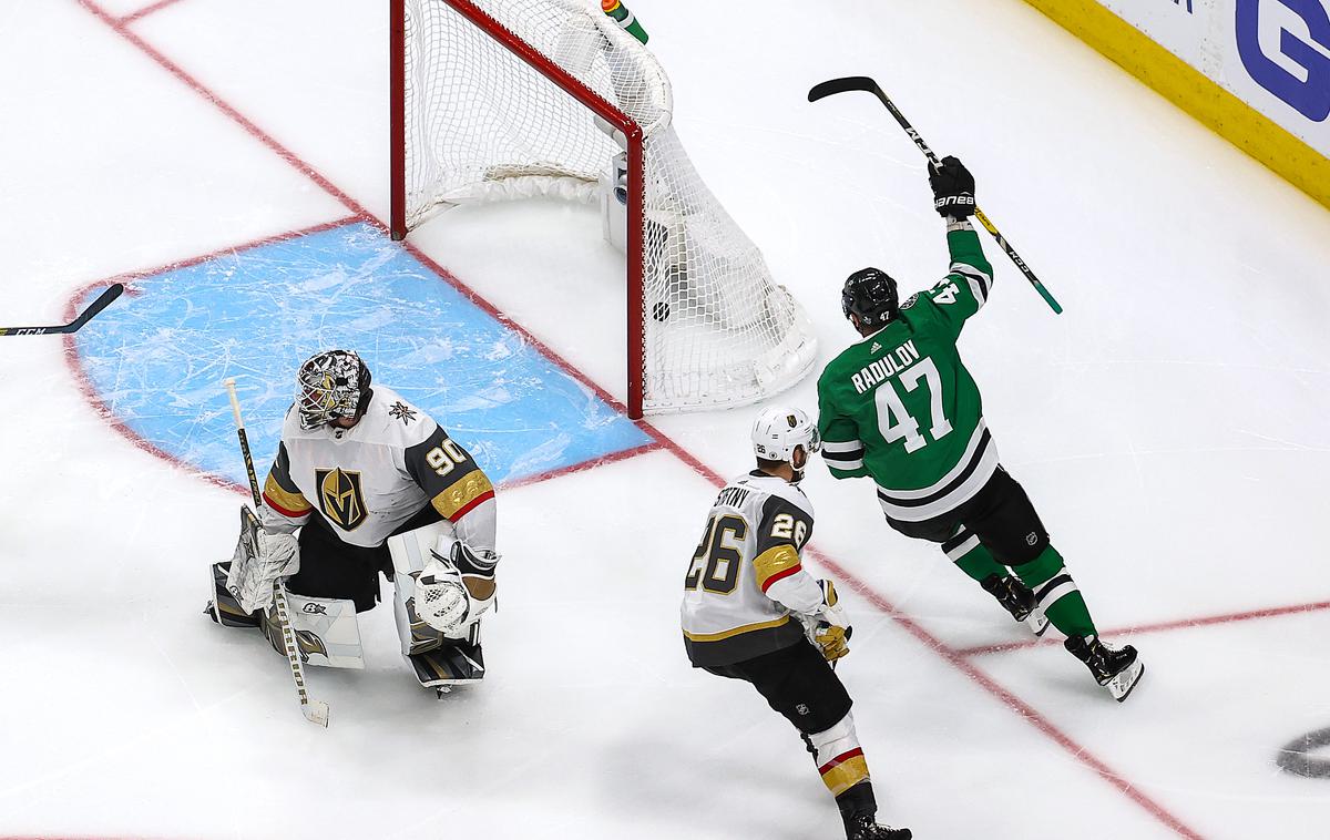 Aleksander Radulov Dallas Stars | Aleskander Radulov je v podaljšku zadel za zmago in vodstvo zvezd v seriji. | Foto Getty Images