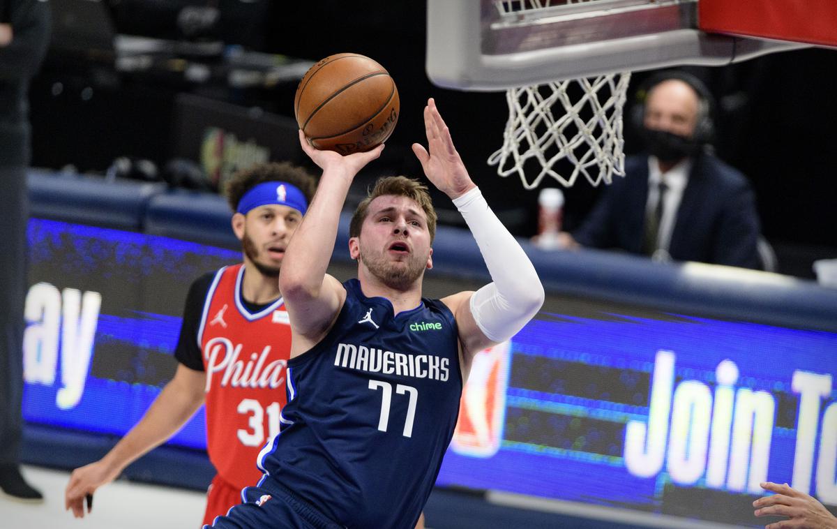 Luka Dončić | Luka Dončić je proti Philadelphii dosegel 32 točk, a je bilo to premalo za skalp. | Foto Reuters