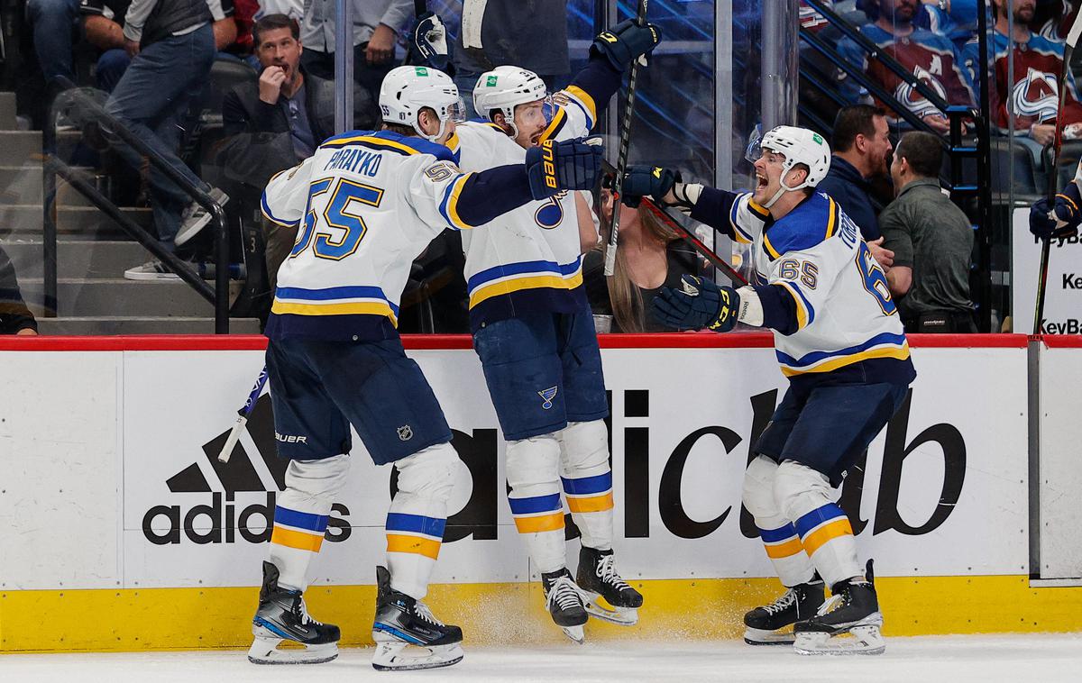 Tyler Bozak St. Louis Blues | Tyler Bozak je v podaljšku zadel za zmago St.Louis Blues. | Foto Reuters