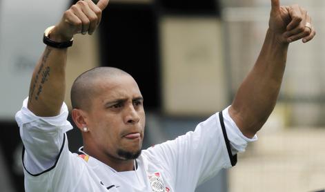 Roberto Carlos za trenerja v Indijo