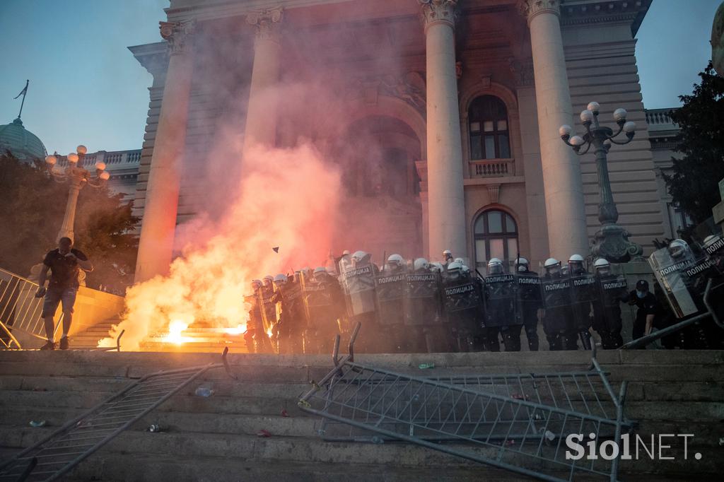 Protesti v Beogradu