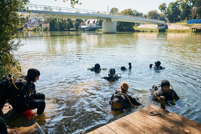 Potapljači v Krki | Foto: Slovenska potapljaška zveza