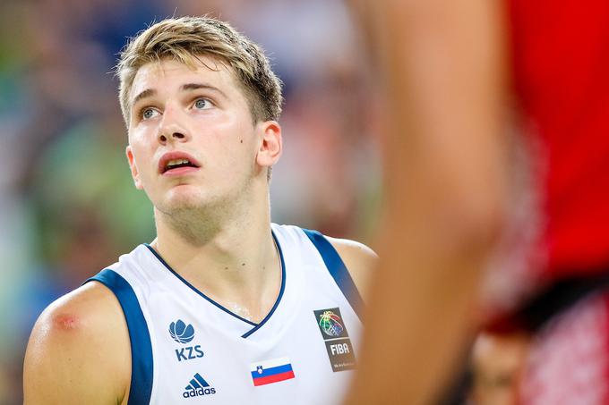 Luka Dončić je bil s 16,3 točke na tekmo najboljši strelec Slovenije v pripravljalnem obdobju. | Foto: Sportida