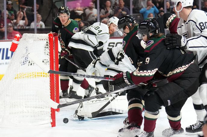 Arizona Coyotes : Los Angeles Kings | Los Angeles Kings so v deveti minuti zaostajali z 1:4, v zadnji tretjini pa priredili preobrat, zadel je tudi Anže Kopitar, in zmagali s 5:4. | Foto Reuters