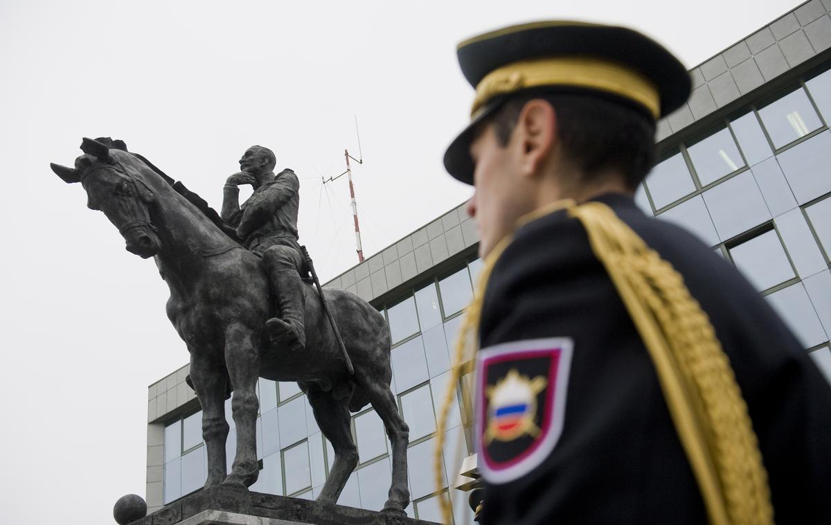 Ministrstvo za obrambo | Kdo bo po novem vodil ministrstvo za obrambo? | Foto Bor Slana