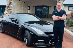 Hitri doktor in njegov nissan GT-R: nanj želi natakniti reševalne luči