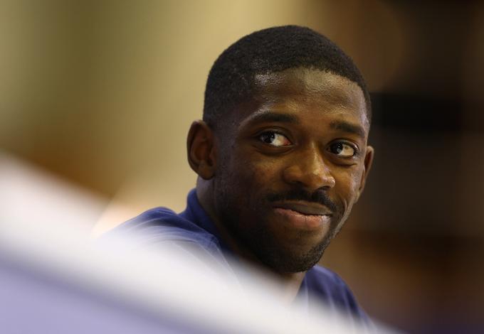 Ousmane Dembele soigralcem kuha ingverjev čaj in čaj z medom. | Foto: Reuters