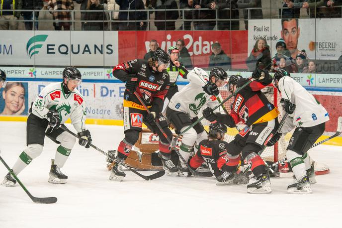 Pioneers Vorarlberg : HK Olimpija | Hokejisti Olimpije pri Pioneers Vorarlberg iščejo pomembne točke v boju za osmo mesto. | Foto Rothmund_Pioneers.hockey